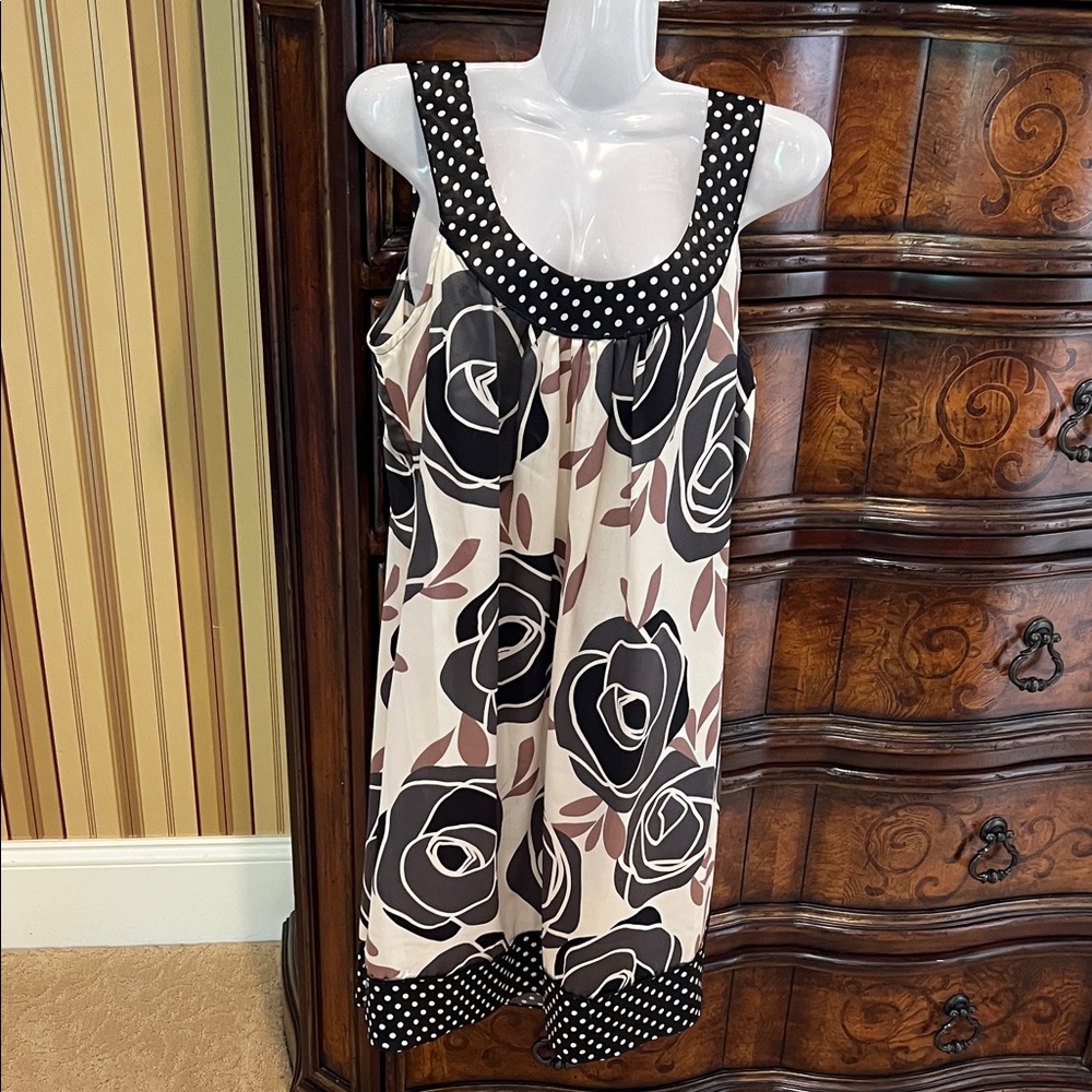 Vertigo Paris Black and Cream Rose Mini Dress